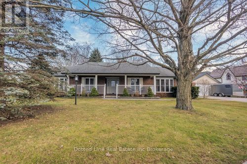 9294 Old Chapel St, Bayham, ON, N0J1Y0 | Card Image