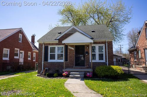 20813 Universal Ave, Eastpointe, MI, 48021-2929 | Card Image