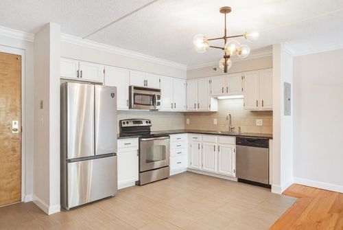 5-209 Riverview Ave, Auburndale, MA, 02466-1362 | Card Image