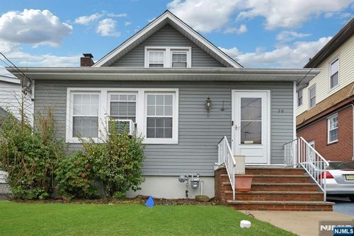 29 Hedden Ter, North Arlington, NJ, 07031-6108 | Card Image