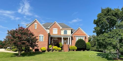 140 Hunters Hill Dr, Statesville, NC, 28677-9773 | Card Image