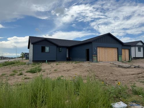 627 Bull Run Dr, Box Elder, SD, 57719 | Card Image