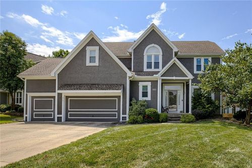 8121 W 130th St, Overland Park, KS, 66213-2742 | Card Image