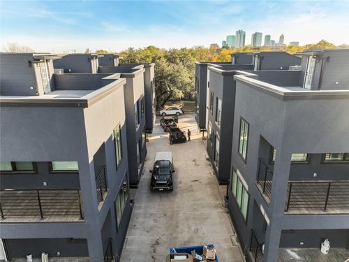 b2-1105 Poindexter St, Fort Worth, TX, 76102-1115 | Card Image