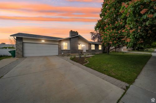 665 Howard Dr, Sandy, UT, 84070-3414 | Card Image