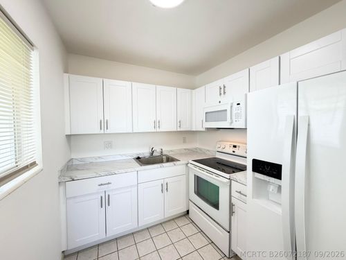 205-3402 Cynthia Ln, Lake Worth, FL, 33461-5839 | Card Image