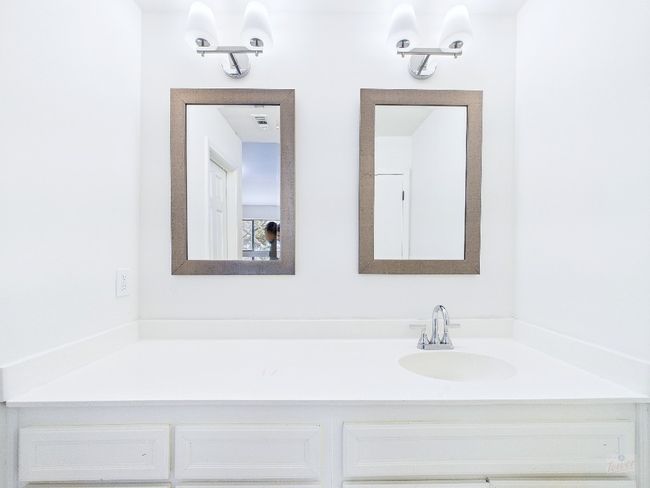 APT-222 - 1501 Barton Springs Rd, Condo with 3 bedrooms, 3 bathrooms and 3 parking in Austin TX | Image 23