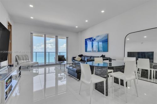 ph08-5701 Collins Ave, Miami Beach, FL, 33140-2342 | Card Image