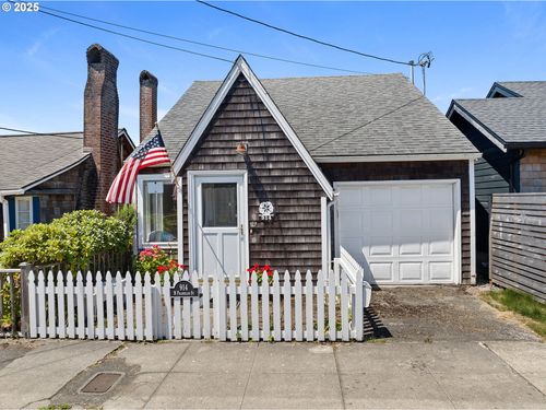 914 N Franklin St, Seaside, OR, 97138 | Card Image