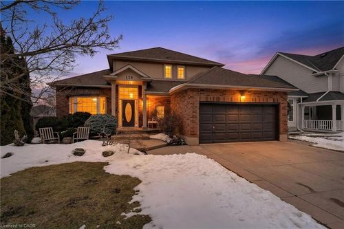 119 Dorchester Dr, Grimsby, ON, L3M5H5 | Card Image