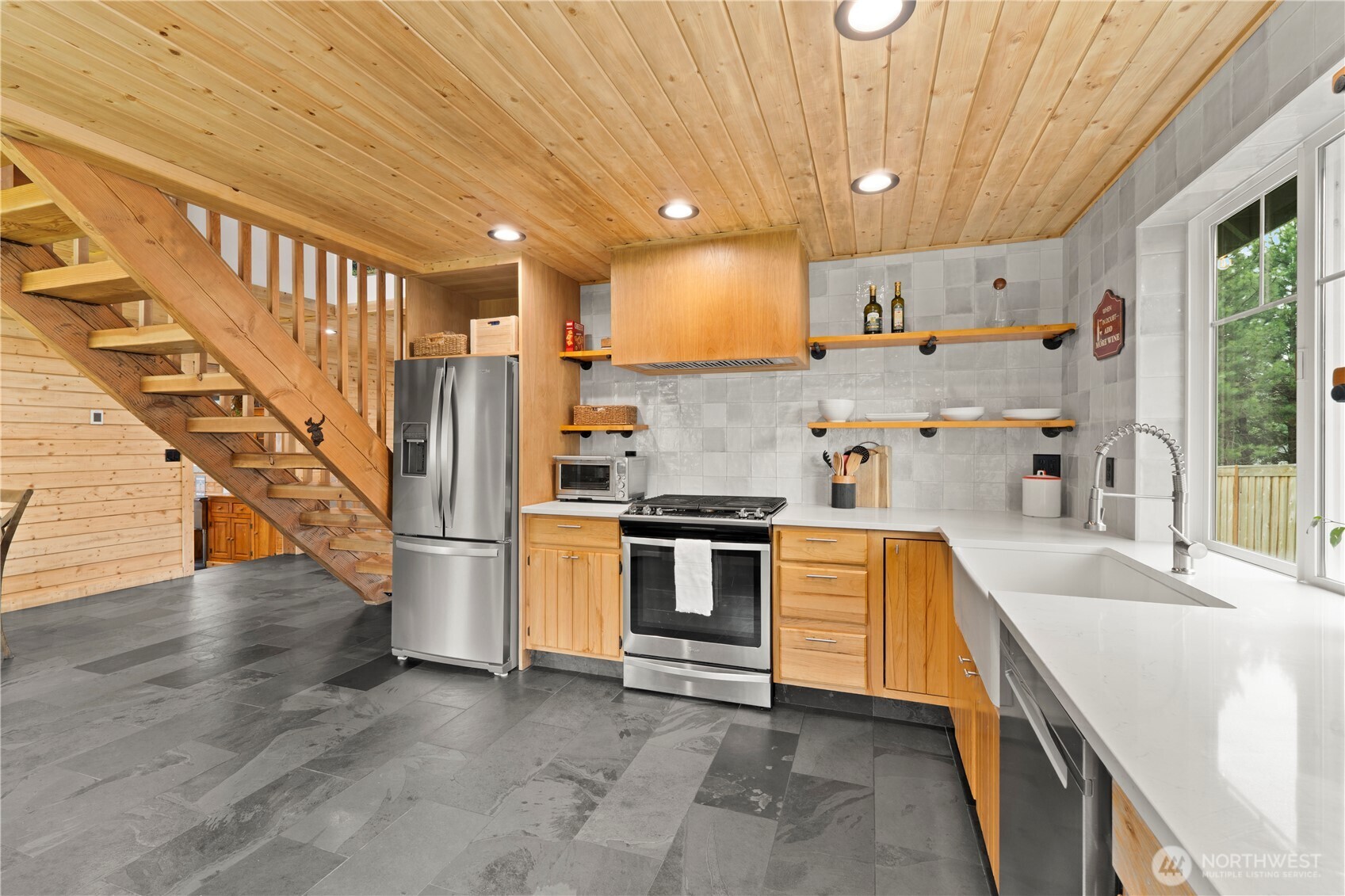 Residential in Ronald 5