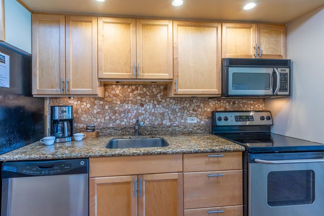 110 - 2661 Kekaa Dr, Condo with 0 bedrooms, 1 bathrooms and null parking in Lahaina HI | Image 11