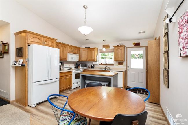 221 Hackberry Ave, House other with 3 bedrooms, 2 bathrooms and null parking in Manhattan KS | Image 8