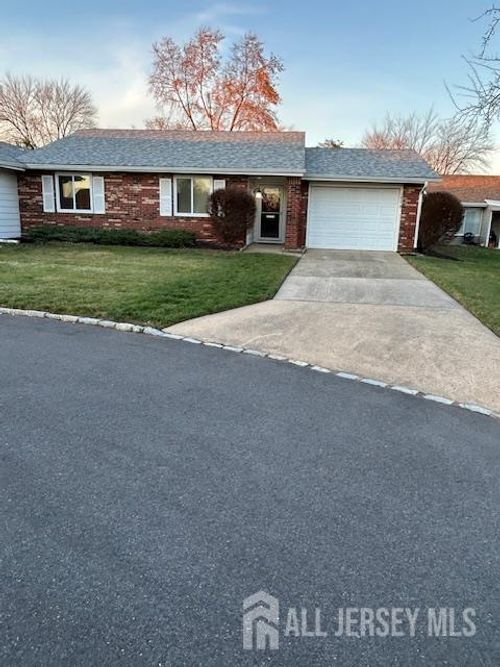 b-180-B Mimosa Plz, Monroe, NJ, 08831-5845 | Card Image