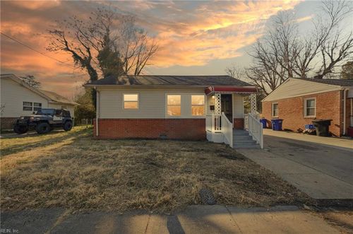 20 Neville St, Portsmouth, VA, 23701-3018 | Card Image