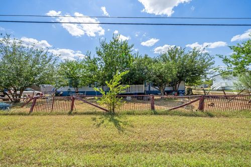 104 Dustins Dr, Uhland, TX, 78640-5026 | Card Image