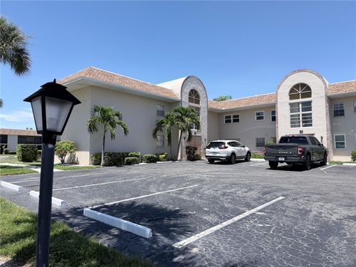 7a15-2727 75th St W, Bradenton, FL, 34209-5303 | Card Image