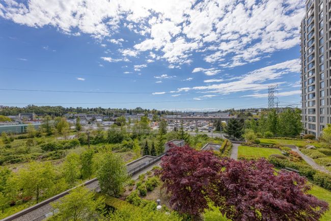 602 - 4178 Dawson Street, Condo with 2 bedrooms, 2 bathrooms and 2 parking in Burnaby BC | Image 1