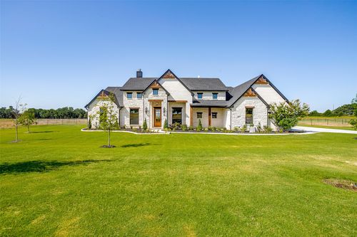 561 Royal Santana Run, Weatherford, TX, 76087-8308 | Card Image