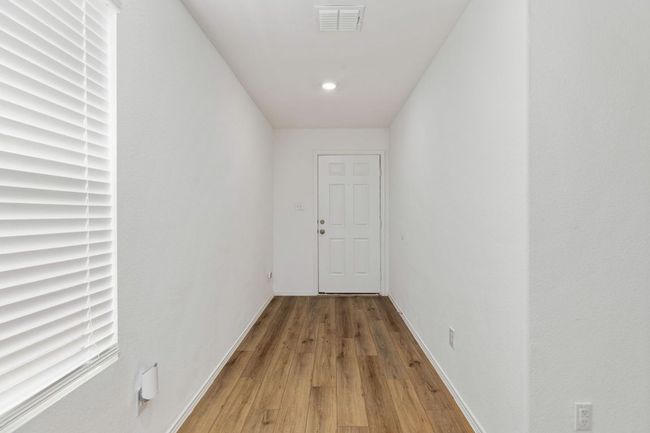 2404 Windrow Ln, House other with 3 bedrooms, 2 bathrooms and 2 parking in Lockhart TX | Image 18