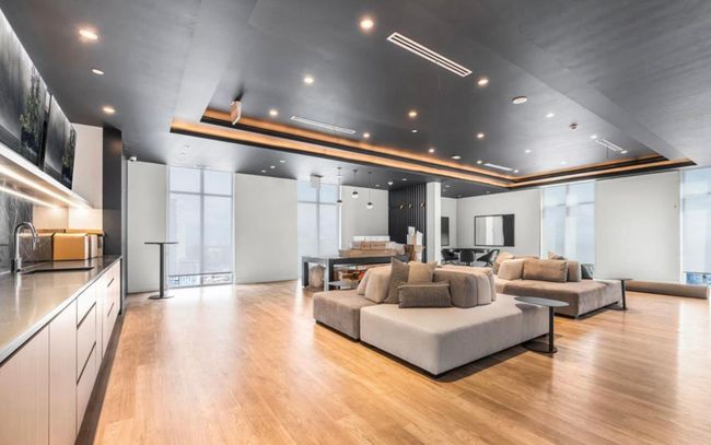 Community lobby featuring a sink | Image 18