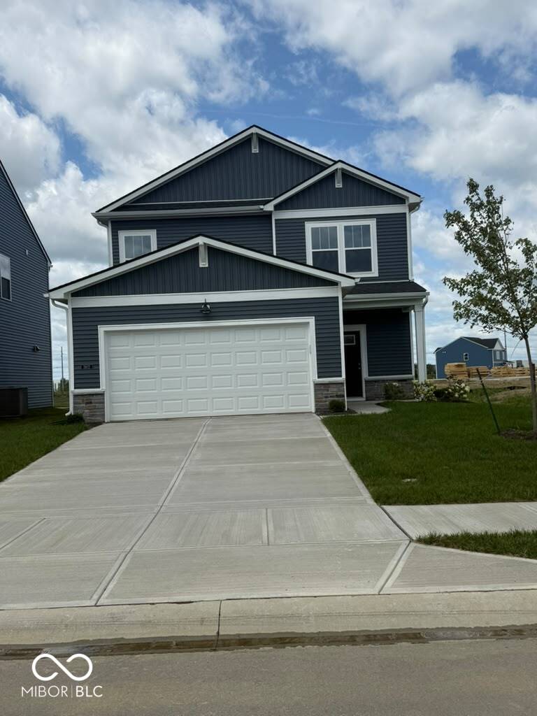 Residential Lease in Whitestown 2
