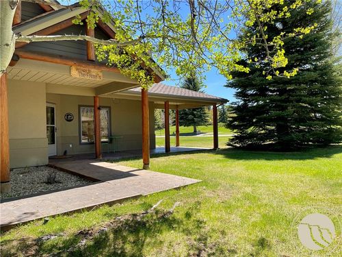 1 Jack Lackey Ln, Red Lodge, MT, 59068-9095 | Card Image
