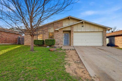 2704 Friarford Road, Fort Worth, TX, 76112 | Card Image