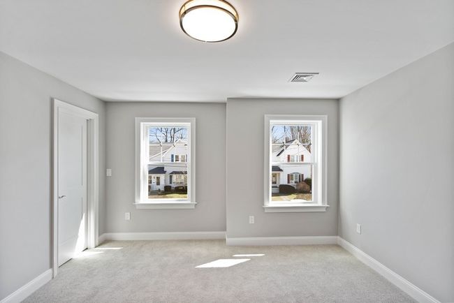 17 - 17 Monroe St, House attached with 3 bedrooms, 3 bathrooms and 4 parking in Norwood MA | Image 29