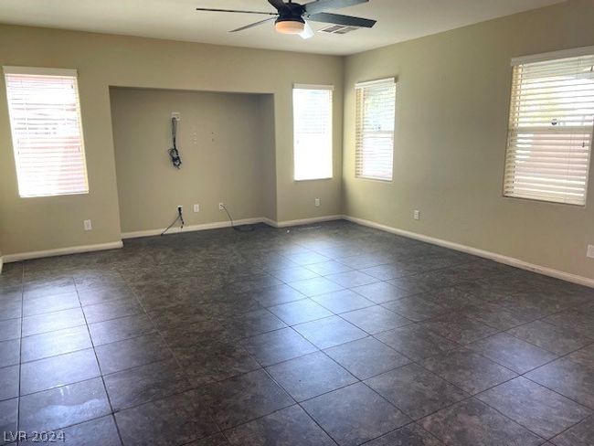 Family Room | Image 5