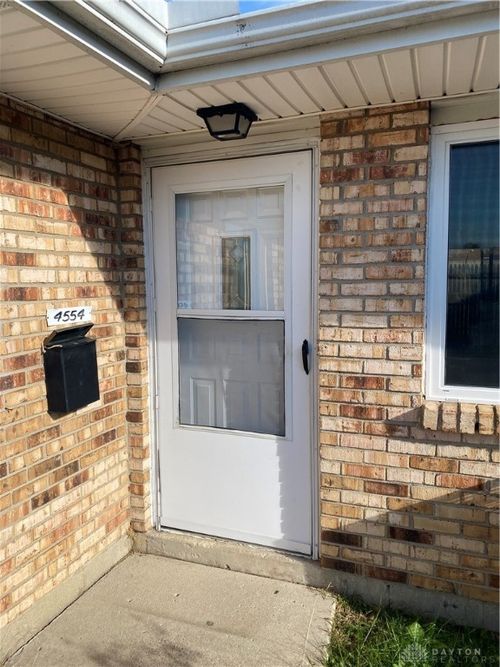 4550-4556 Wayne Meadows Cir, Dayton, OH, 45424-5538 | Card Image