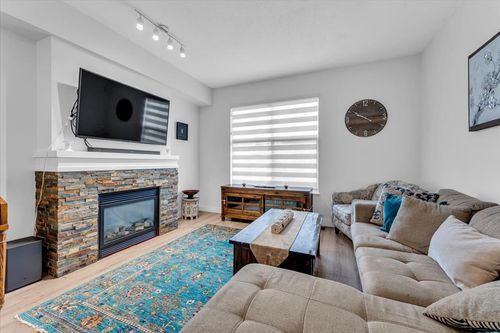 60-15152 62a Ave, Surrey, BC, V3S1V1 | Card Image