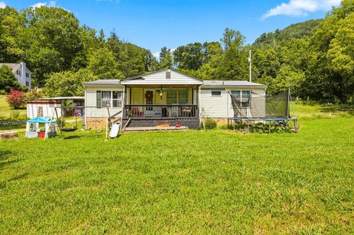 673 Cookeville Hwy, Elmwood, TN, 38560-4105 | Card Image