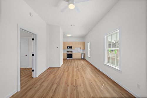 b-1414 Shearn St, Houston, TX, 77007-4148 | Card Image