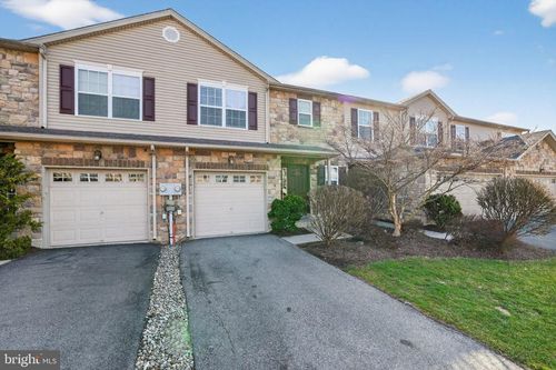 2270 Jeannette Ln, Easton, PA, 18040-5840 | Card Image