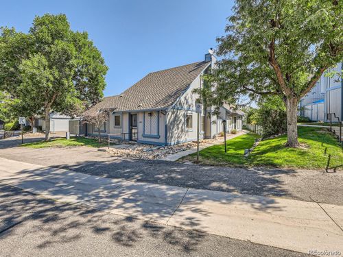 e-2490 S Worchester Ct, Aurora, CO, 80014-6083 | Card Image