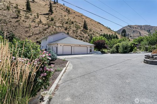 3151 Number 1 Canyon Rd, Wenatchee, WA, 98801-2443 | Card Image