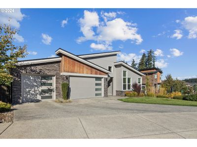 3210 Nw Hood Ct, Home with 3 bedrooms, 3 bathrooms and 3 parking in Camas WA | Image 2