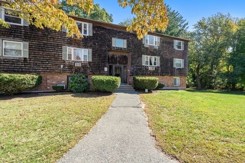 6-137 John A Dunn Memorial Dr, Rockland, MA, 02370 | Card Image