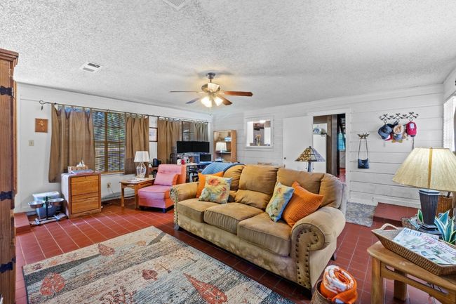 103 S Laurelwood Drive Drive S, House other with 3 bedrooms, 2 bathrooms and 3 parking in Austin TX | Image 4
