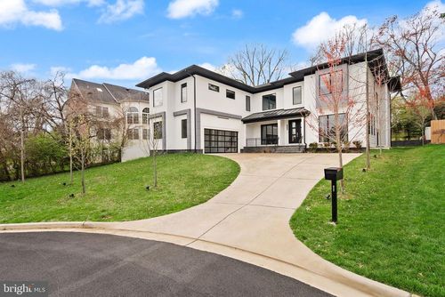 1054 Kinglet Ct, MCLEAN, VA, 22101-2011 | Card Image
