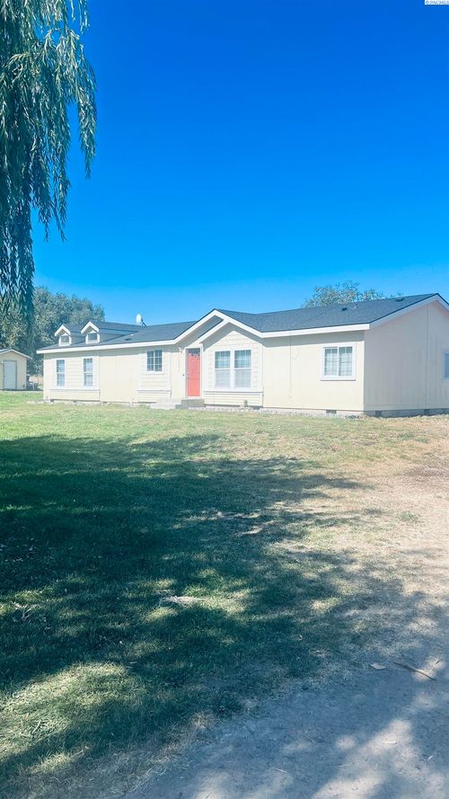 113306 W King Tull Rd, Prosser, WA, 99350-7790 | Card Image
