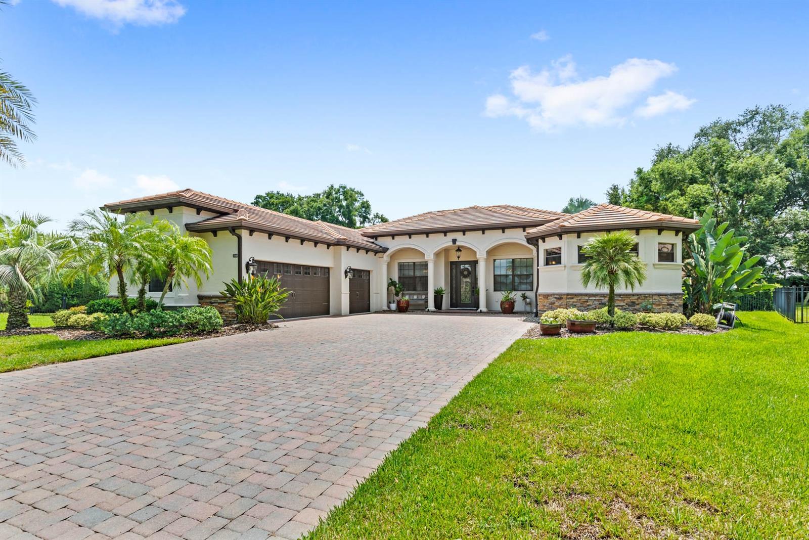 Hawks Run Ln, Sorrento, FL 32776