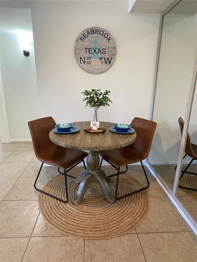 Breakfast Area | Image 13