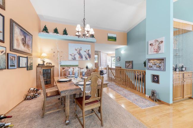19 Sunrise Way, Home with 3 bedrooms, 3 bathrooms and 4 parking in Priddis Greens AB | Image 12