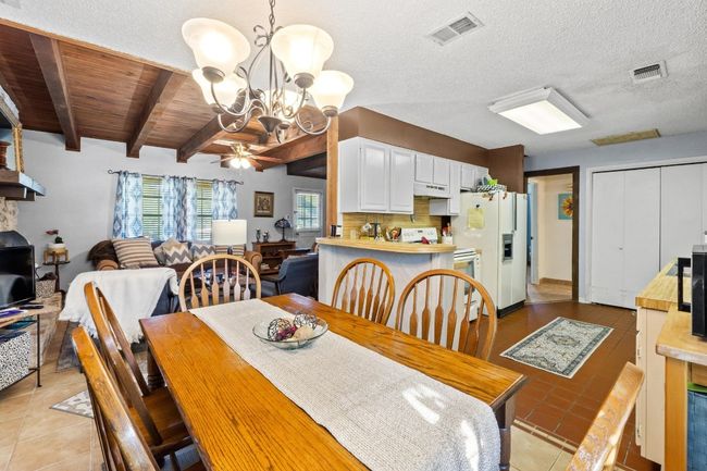 103 S Laurelwood Drive Drive S, House other with 3 bedrooms, 2 bathrooms and 3 parking in Austin TX | Image 8