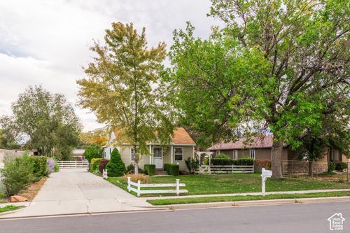 1073 Navajo St, Salt Lake City, UT, 84104-2724 | Card Image