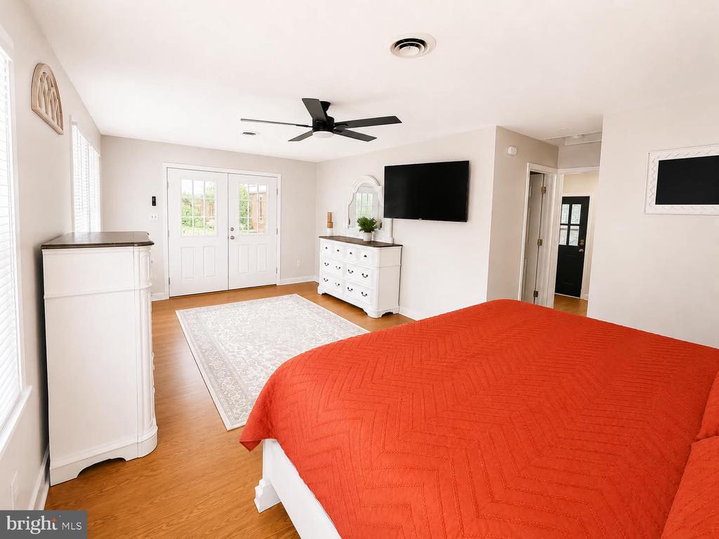 Residential in BOWLING GREEN 4