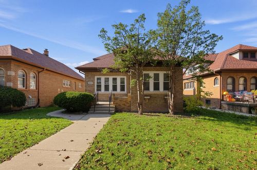 4247 N 16th Street, Milwaukee, WI, 53209 | Card Image