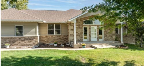 1253 Hillview Ct Ne, Swisher, IA, 52338-9472 | Card Image